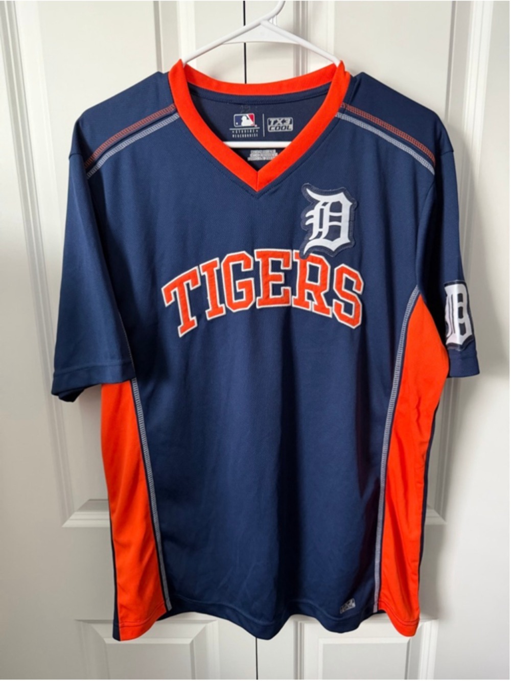 Men's Genuine Merchandise Detroit Tigers Jersey L Navy Blue Orange